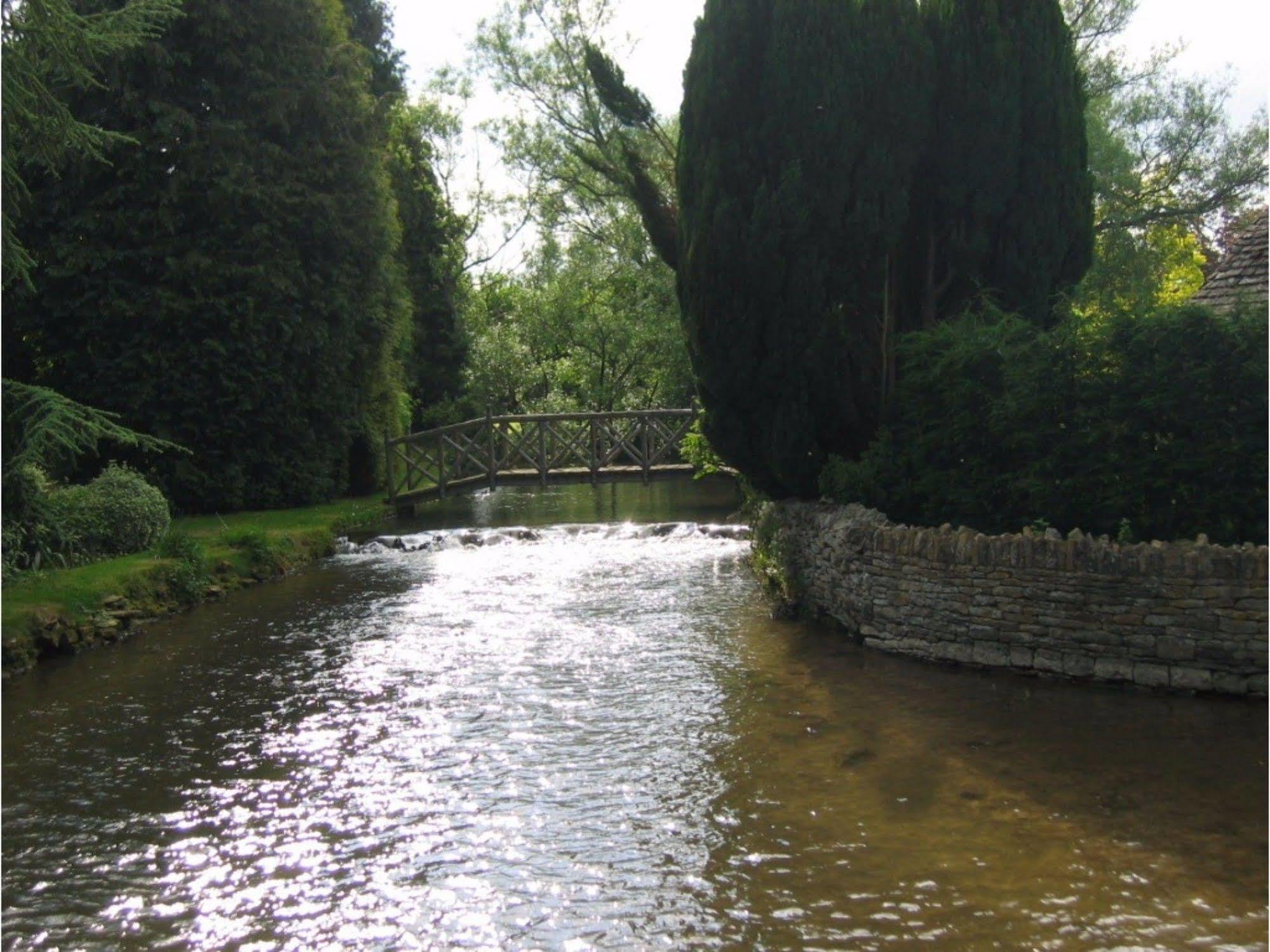 The Mousetrap Inn Bourton-on-the-Water Exteriör bild